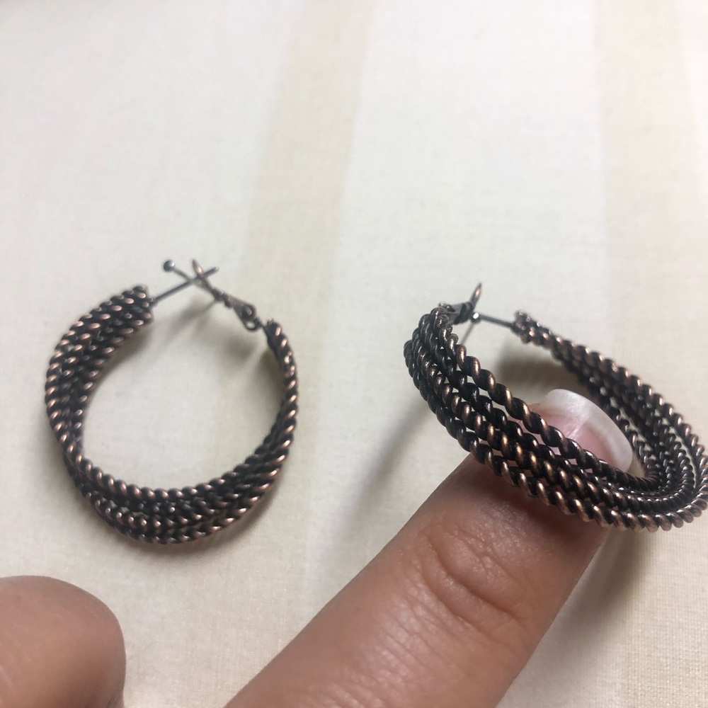 Hoop earrings - Picture 2 of 2